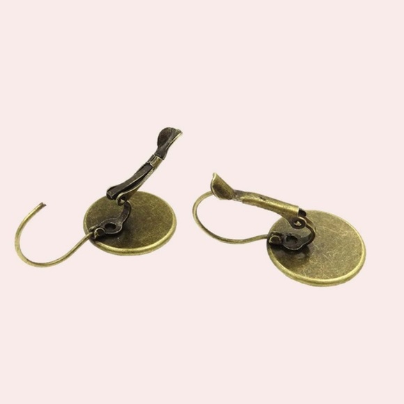 Flower Print Round Design Earrings - Picture 3 of 3